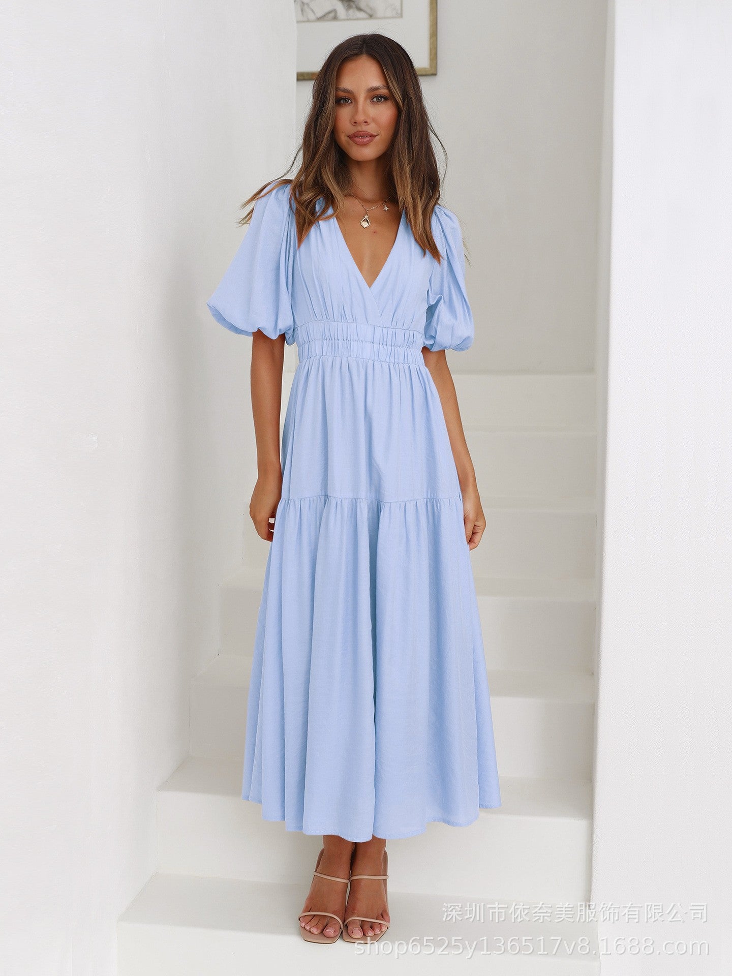 Puffed-sleeve cinched waist dress