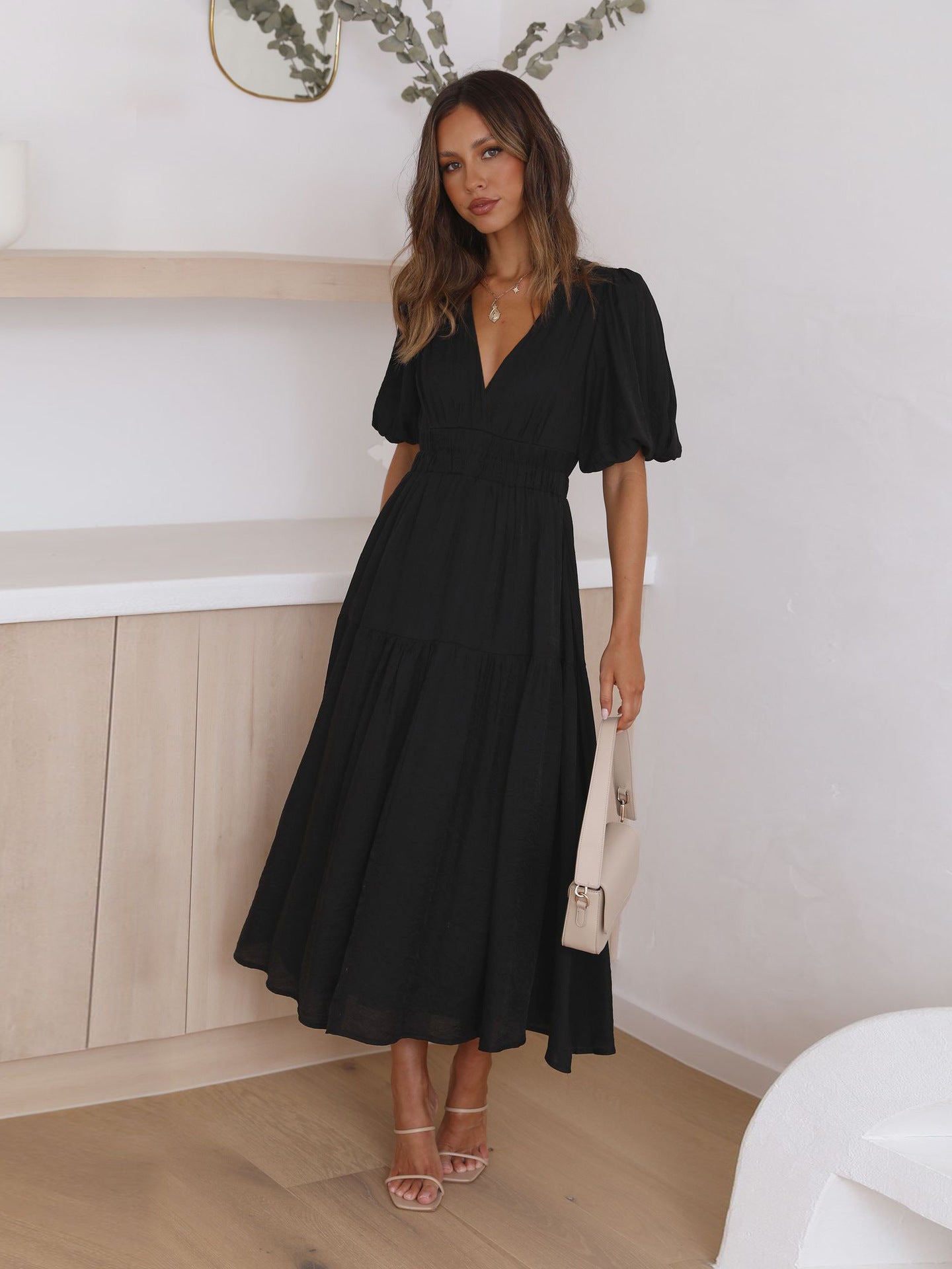 Puffed-sleeve cinched waist dress
