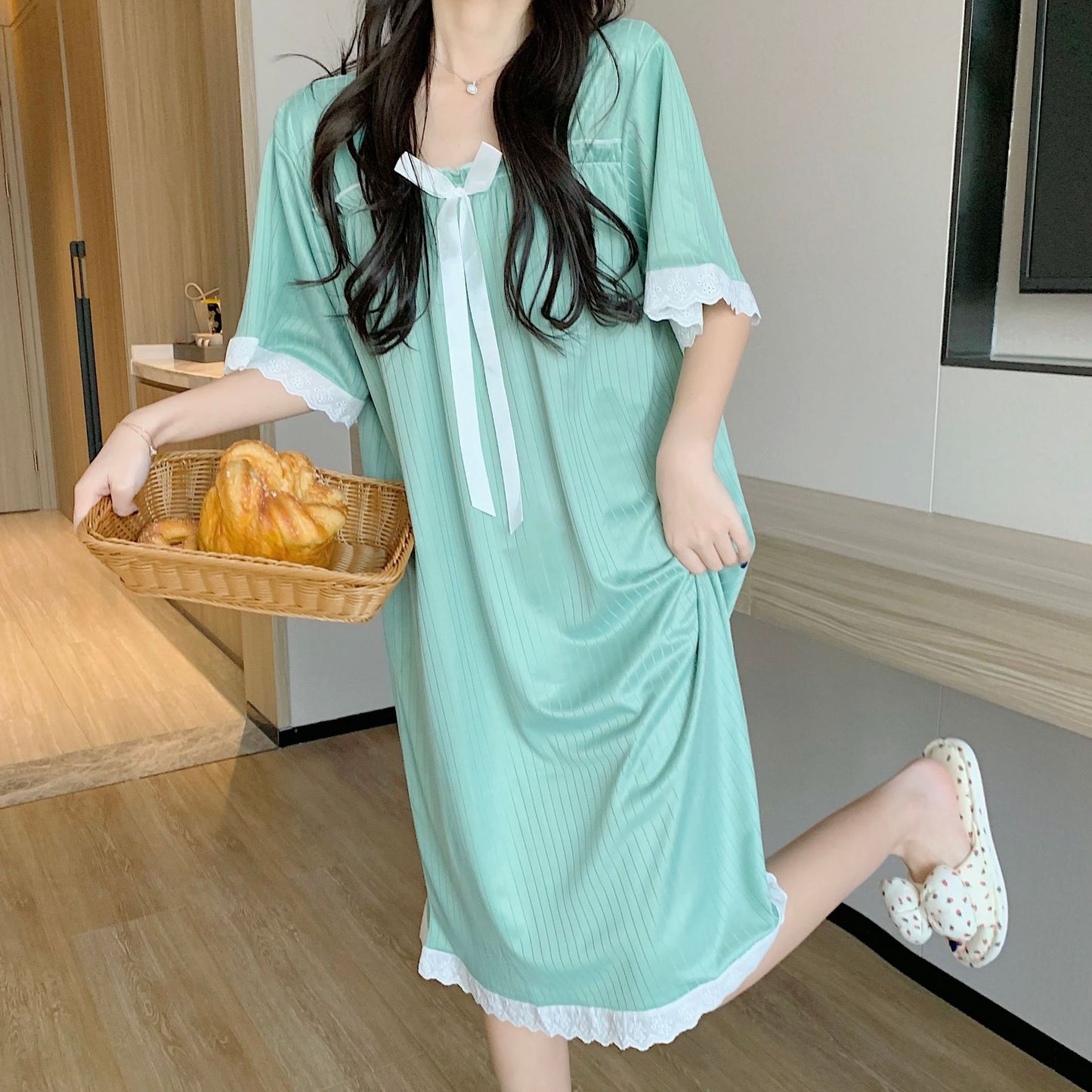 Summer long short-sleeved nightgown